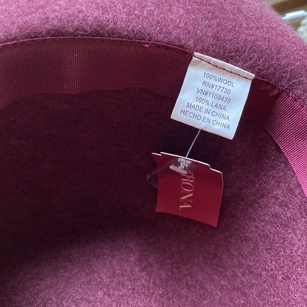 Floppy hat - Picture 3 of 3